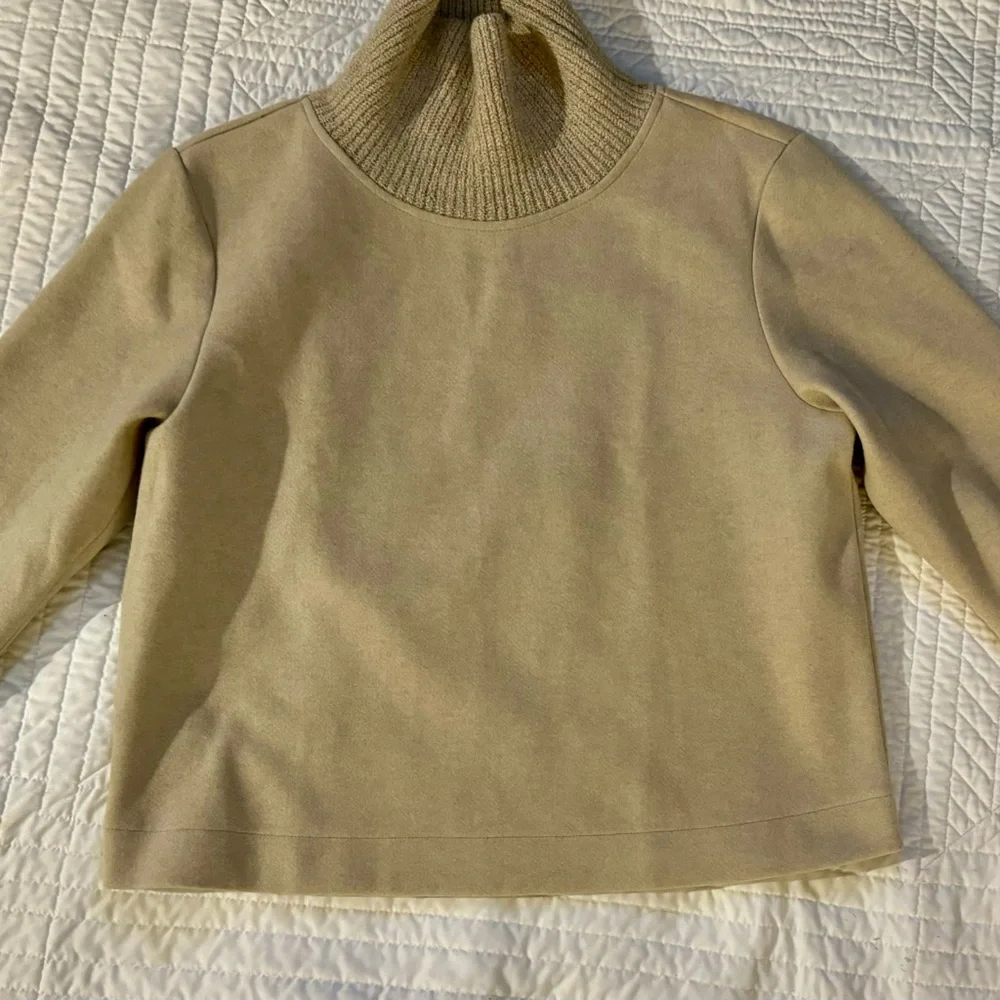 NWT Banana Republic Melton Turtleneck Sweater, SP - Picture 3 of 8